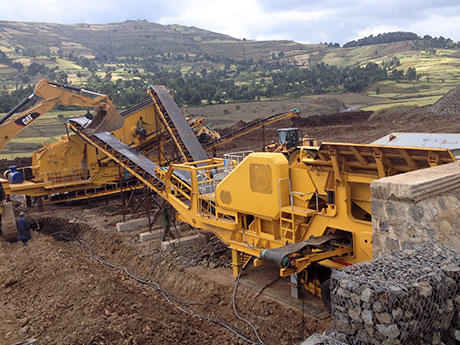 輪式移動破碎站 輪式移動破碎站