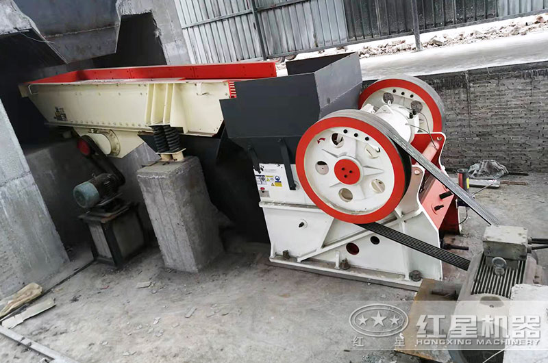 時(shí)產(chǎn)400噸石料生產(chǎn)線 時(shí)產(chǎn)400噸石料生產(chǎn)線