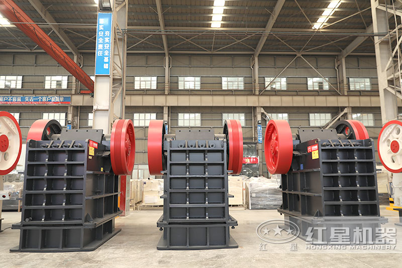 石灰石破碎設備-顎式破碎機 石灰石破碎設備-顎式破碎機