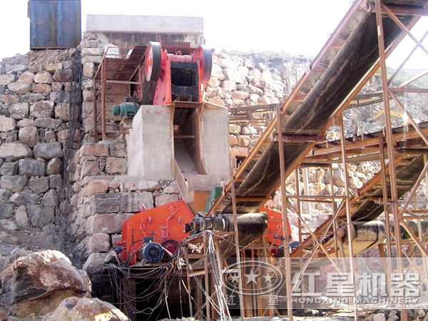 破碎機現(xiàn)場圖片 破碎機現(xiàn)場圖片