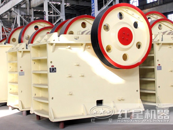 花崗巖鄂式破石機(jī) 花崗巖鄂式破石機(jī)