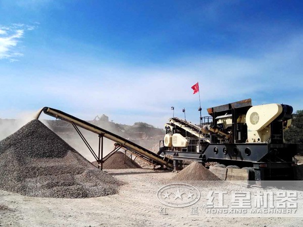 移動碎石機作業(yè)現(xiàn)場圖 移動碎石機作業(yè)現(xiàn)場圖