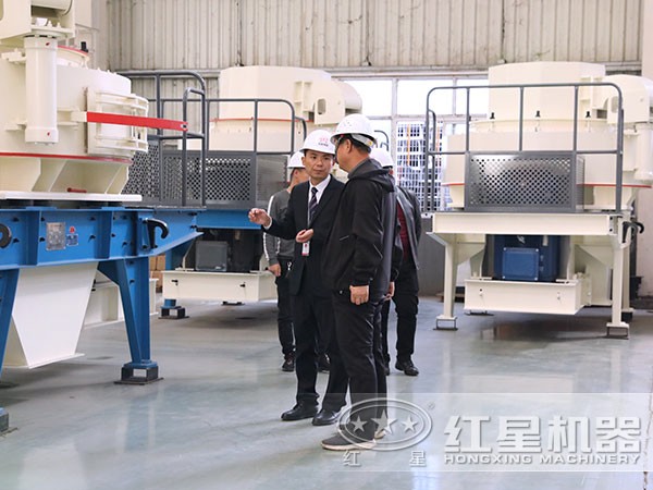 鵝卵石打沙機(jī)，用戶參觀現(xiàn)場