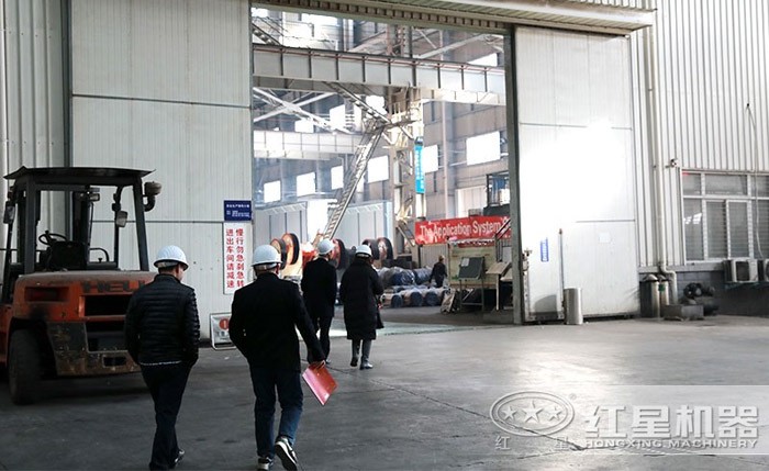 用戶(hù)到廠車(chē)間參觀 用戶(hù)到廠車(chē)間參觀