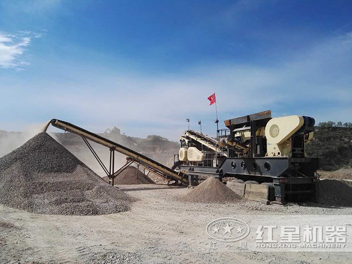 車載式砂(沙)石料分離機(jī)現(xiàn)場(chǎng)——搭配顎破 車載式砂(沙)石料分離機(jī)現(xiàn)場(chǎng)——搭配顎破