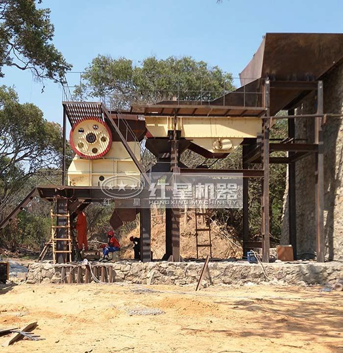 老虎口破碎機(jī)現(xiàn)場 老虎口破碎機(jī)現(xiàn)場