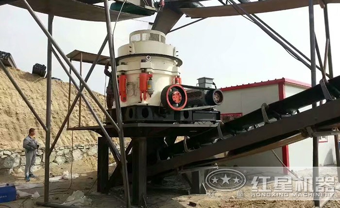 混凝土骨料用圓錐機(jī)現(xiàn)場(chǎng) 混凝土骨料用圓錐機(jī)現(xiàn)場(chǎng)