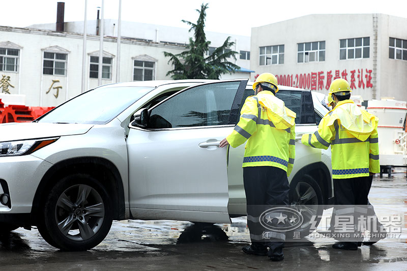 強(qiáng)大的售后團(tuán)隊(duì)，隨時(shí)為您解決麻煩