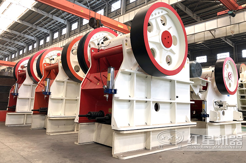 初級破碎機(jī)-顎式破碎機(jī)